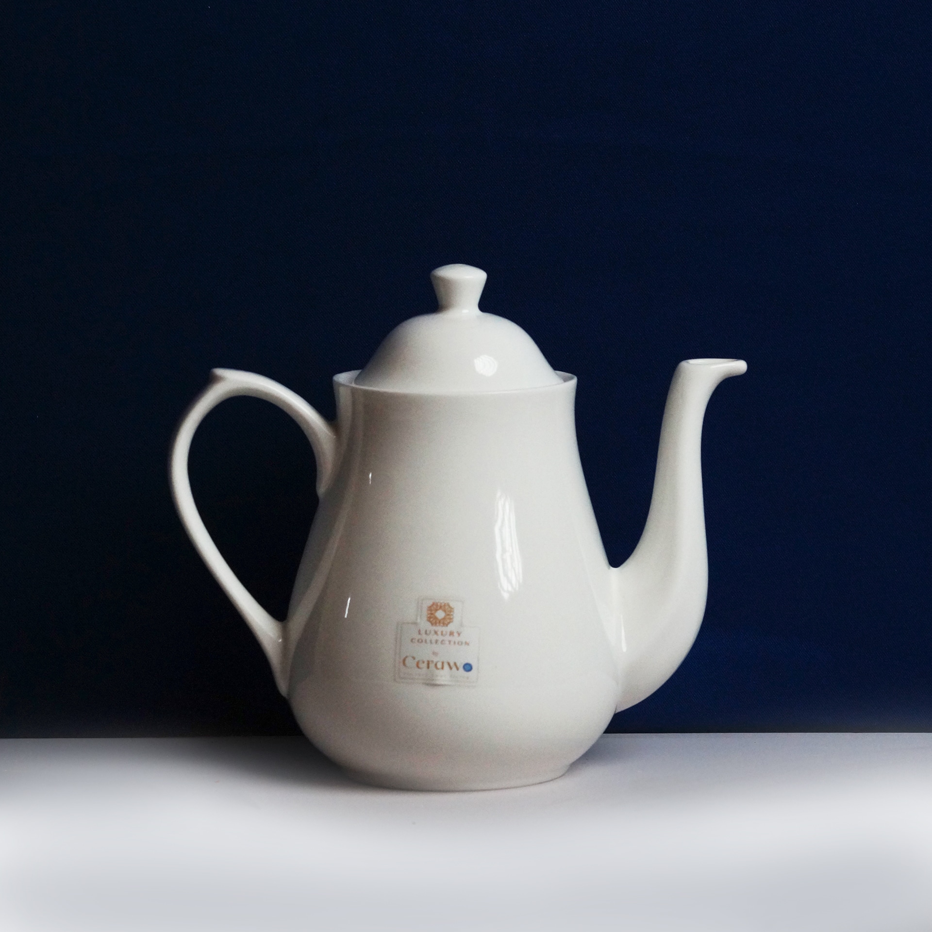 Sleek Stylish Fine Bone Tea Coffee Kettle Cerawo